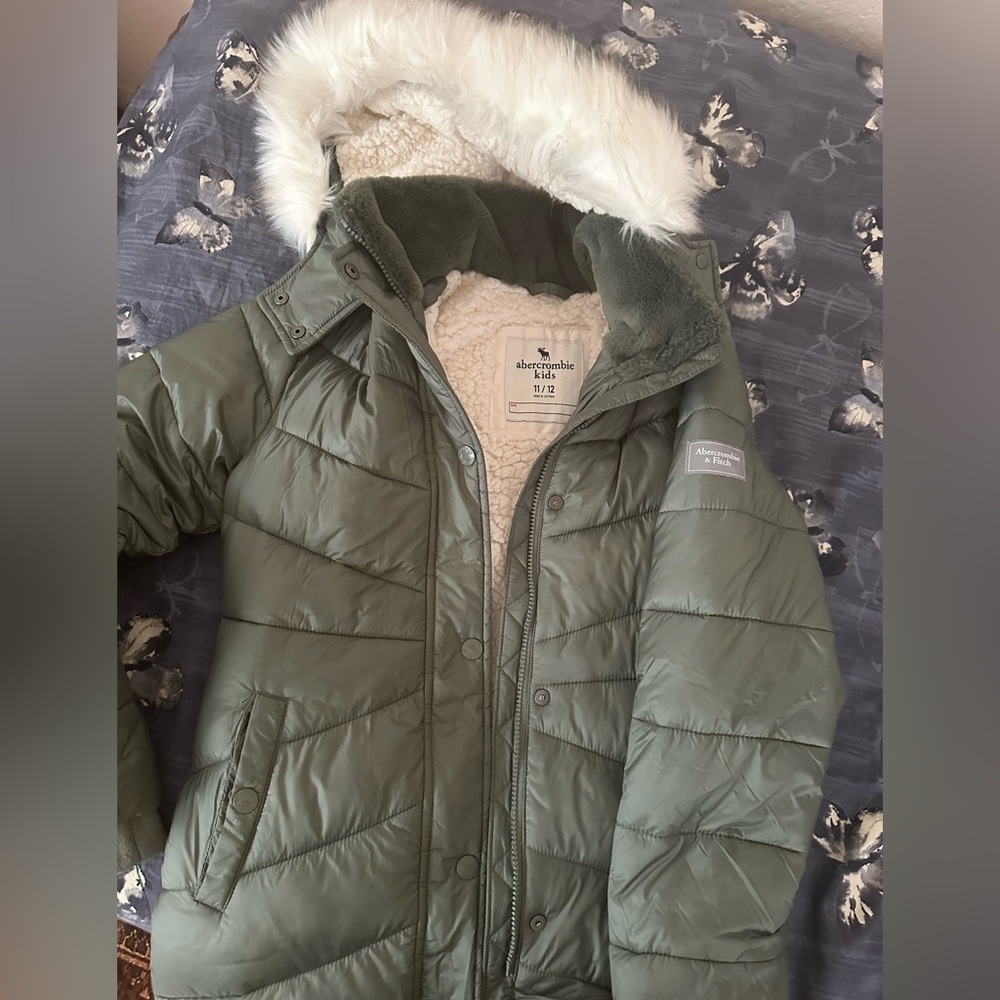Abercrombie & Fitch Olive Puffer Coat with Faux Fur Hood